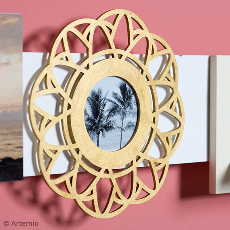 DIY Décoration cadre photo avec de la peinture dorée - Idées conseils et  tuto Home déco, cadre & tableau