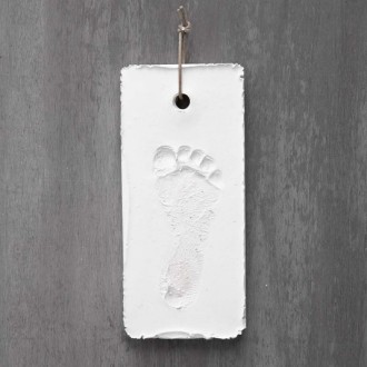 DIY : Faire une empreinte de pied bébé avec du plâtre - Idées