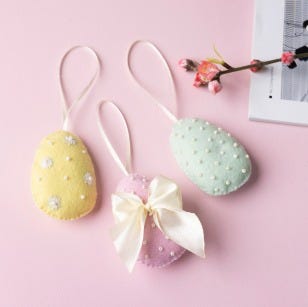 Oeuf de Pâques fait maison à suspendre