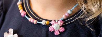 Bijoux faits maison pour les enfants
