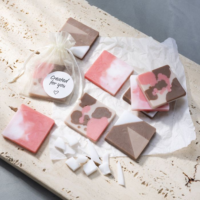 Savon à motif multicolore