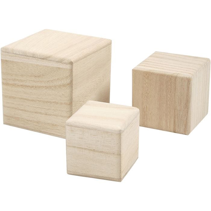 Cubes en bois, dim. 5+6+8 cm, 3 pièces/ 1 Pq.