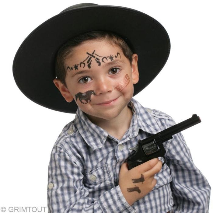 Maquillage de Cow boy pour enfant avec un pochoir
