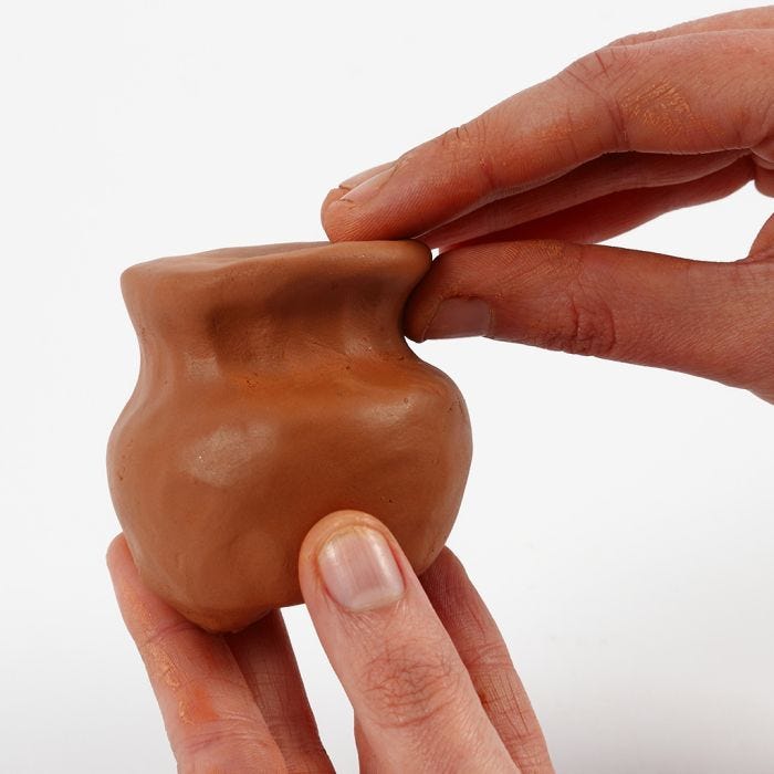 Comment réaliser la technique du bol pincé avec de l'argile autodurcissante