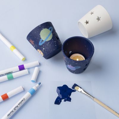 Photophores avec des étoiles et des planètes