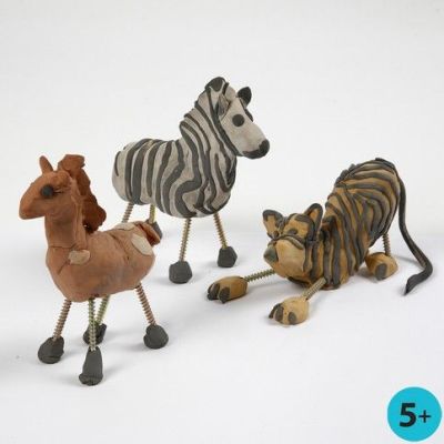 Animaux sauvages en argile autodurcissante et vis &agrave; visser