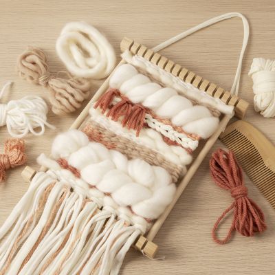 Tissage pour débutants : apprenez à tisser sur un métier à tisser.