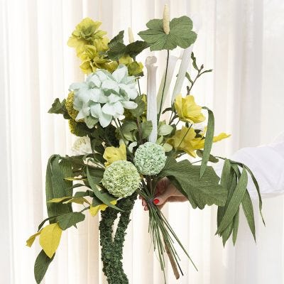 Bouquet de papier crépon pour grand vase