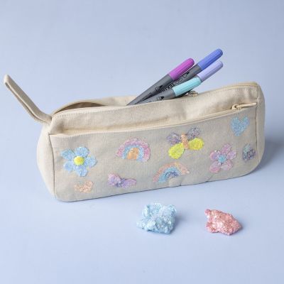 Trousse décorée avec Glitter clay