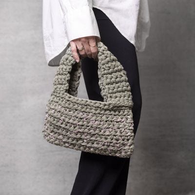 Sac crocheté en laine épaisse