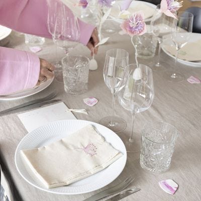 Décorations de table pastel pour 6 personnes
