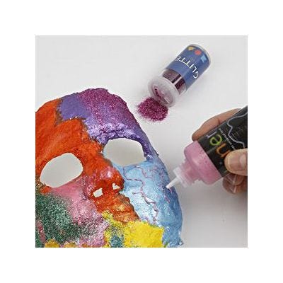 Des masques en bandes plâtyrées