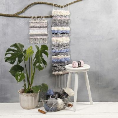 Un long mur suspendu