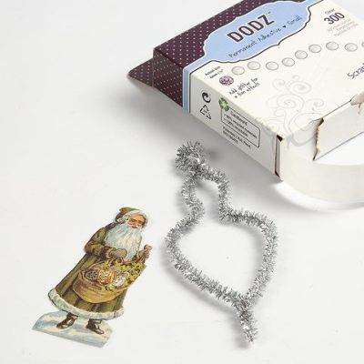 Des décorations de Noël look Vintage avec des cure-pipes et des  découpes Vintage