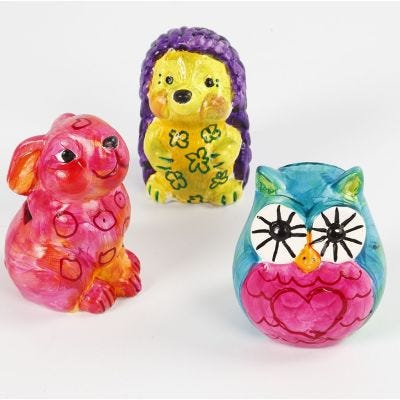 Une tirelire en terre cuite peinte avec de la peinture pour verre A-Color