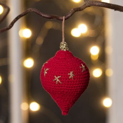 Une décoration de Noël en forme de goutte