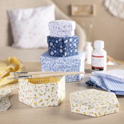 Boîtes décorées de découpage textile