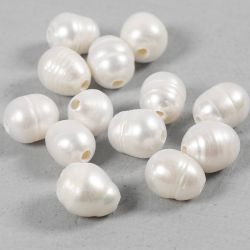 Perles d’eau douce, d 9-11 mm, diamètre intérieur 2 mm, Perforé longitudinalement, nacré, 13 pièces/ 1 Pq.