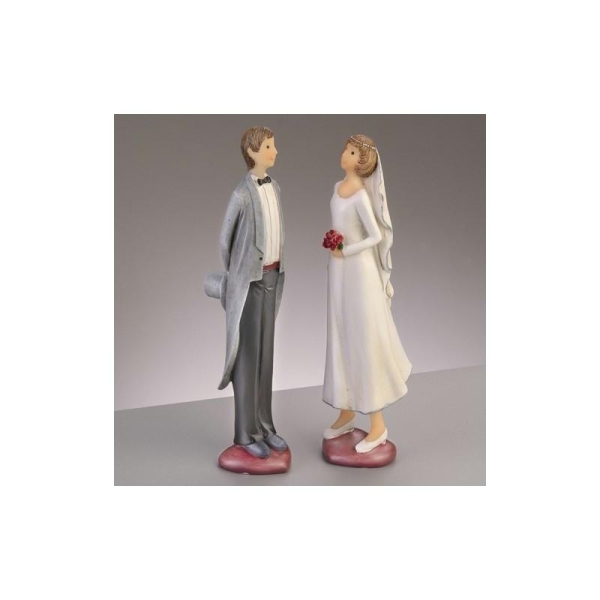 Couple de mariés sur des socles coeur, Figurine de mariage en résine haut. 9 cm - Photo n°1