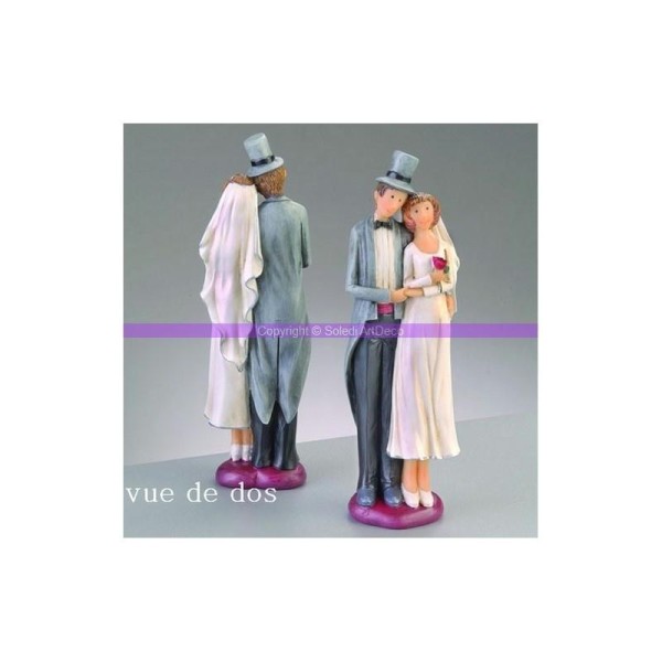 Couple de mariés enlacé sur coeur, haut. 9 cm, Figurines pièce montée - Photo n°1