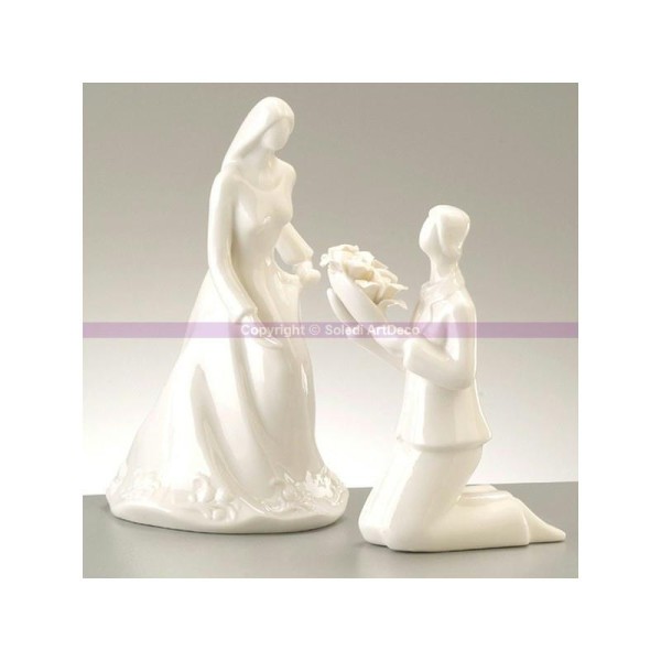 Couple de mariés, Marié à genoux, haut. 20 cm, Porcelaine de Chine blanc vernie - Photo n°1
