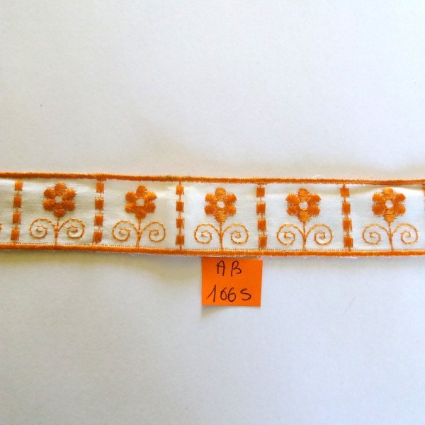 2,25M de ruban - fond écru et fleur orange - 25mm - 1665AB - Photo n°1