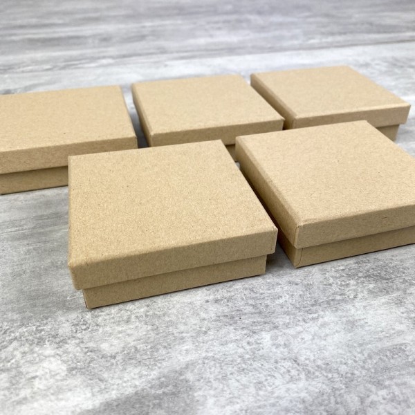 Lot de 5 petites boites plates carrées en carton, 8,5 cm x h. 3,1 cm, avec couvercle - Photo n°2