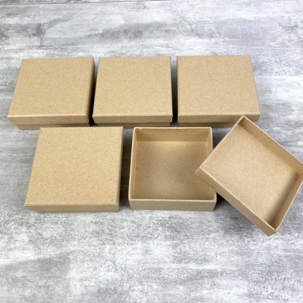 Lot de 5 petites boites plates carrées en carton, 8,5 cm x h. 3,1 cm, avec couvercle - Photo n°3