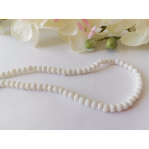 Perles en verre effet caoutchouc 4 mm blanche x 50 - Photo n°2
