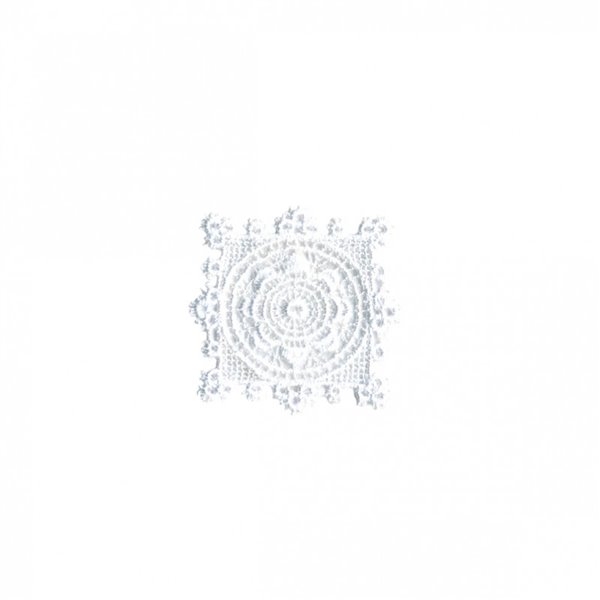 Ecusson thermocollant fleur carrée dentelle blanc 3x3cm - Photo n°1