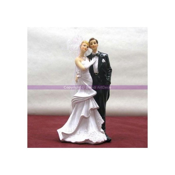 Grand couple de mariés traditionnels en résine, Figurines déco de 26 cm de haut - Photo n°1