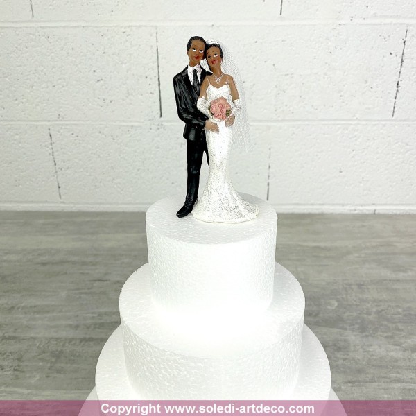 Couple de mariés de couleur en résine, haut. 12 cm, Figurine métisse noir pour pièce montée - Photo n°2