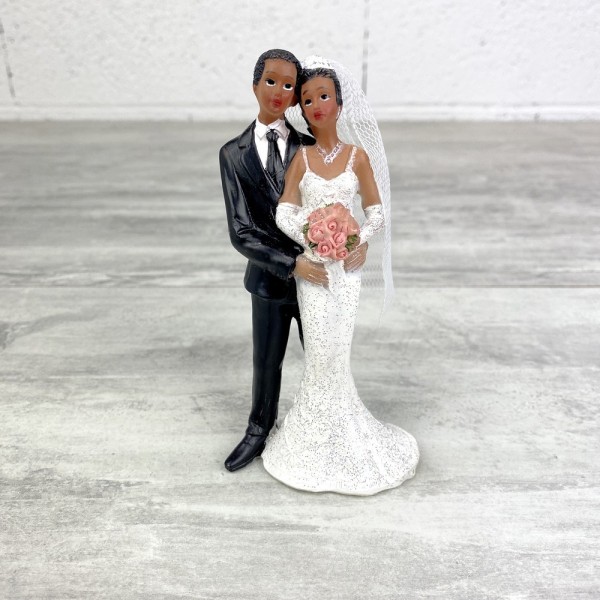 Couple de mariés de couleur en résine, haut. 12 cm, Figurine métisse noir pour pièce montée - Photo n°3