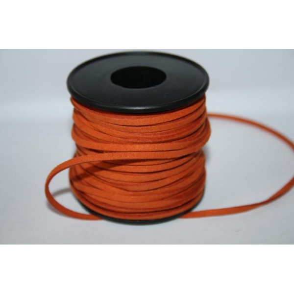 1 M mètre de suédine (daim artificiel) de couleur orange foncé  3 mm - Photo n°1