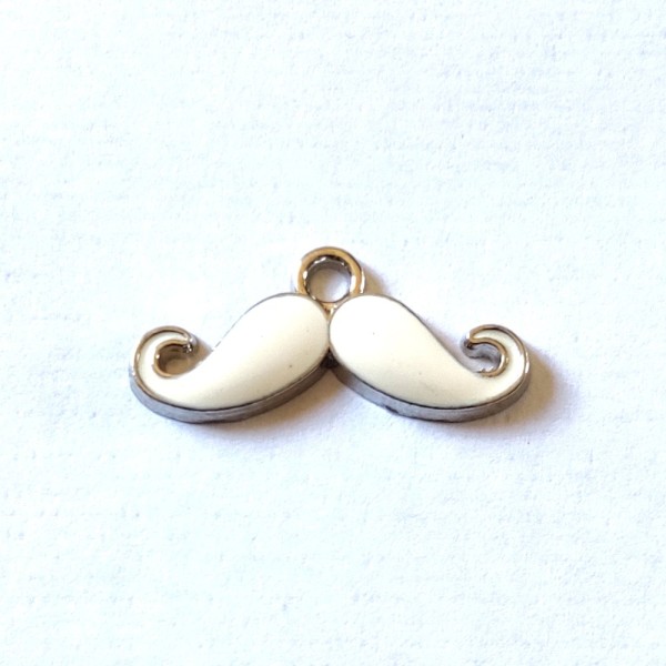 1 Breloque moustache blanche - métal & émail - 23x10mm - b76 - Photo n°1