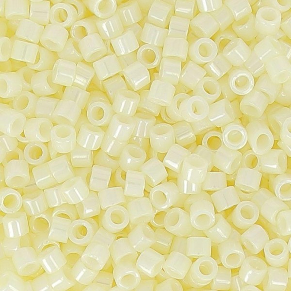 5 G (+/- 875 perles) Délica miyuki 11/0 n°203 crème (beige clair) - Photo n°1