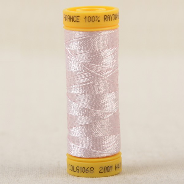 Bobine fil à broder 100% viscose 200m - Rose Pâle C68 - Photo n°1