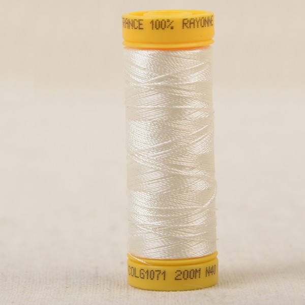 Bobine fil à broder 100% viscose 200m - Blanc Ecru C71 - Photo n°1