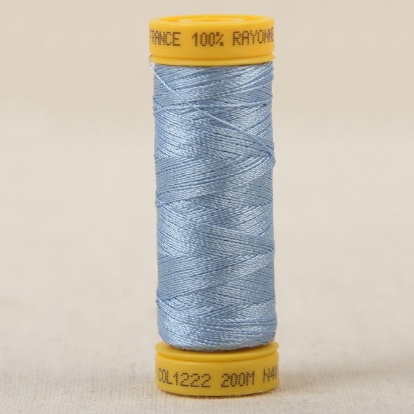 Bobine fil à broder 100% viscose 200m - Bleu Layette C222 - Photo n°1