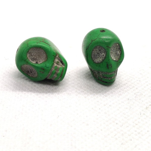 1 Perle tête de mort howlite teintée vert 18mm - b166 - Photo n°1