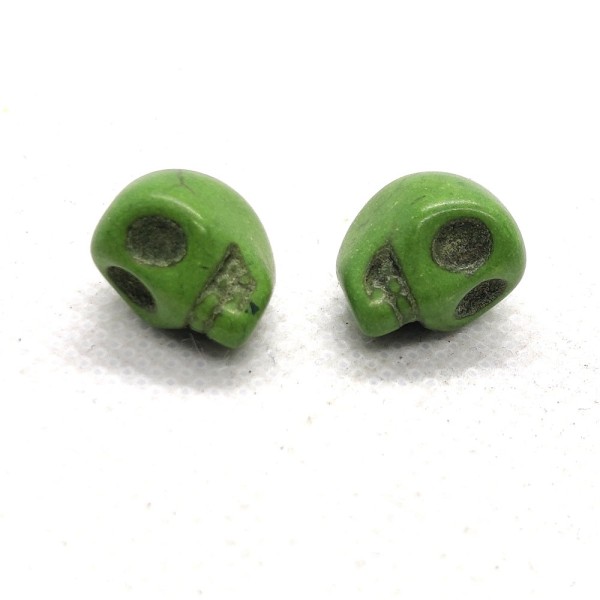 1 Perle tête de mort howlite teintée vert 14mm - b173 - Photo n°1