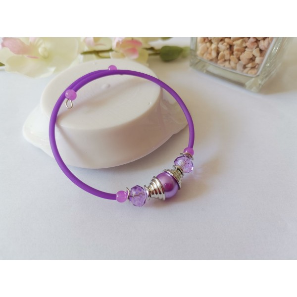 Kit bracelet fil à mémoire de forme et perles mauves - Photo n°2