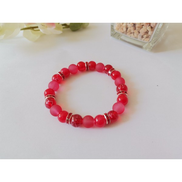 Kit bracelet fil élastique et perles en verre rouge - Photo n°3
