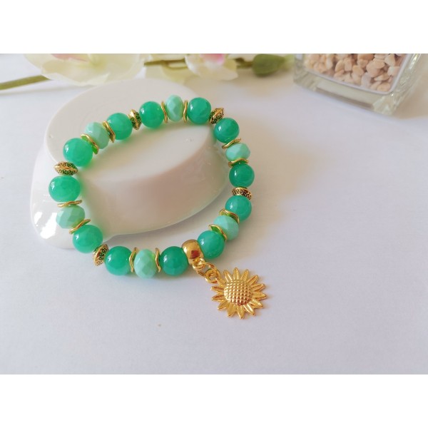 Kit bracelet fil élastique et perles en verre vertes - Photo n°1
