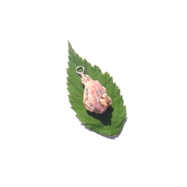 Pendentif Opale Rose Pérou brute 3.7 CM de hauteur x 1.8 MM - Photo n°1