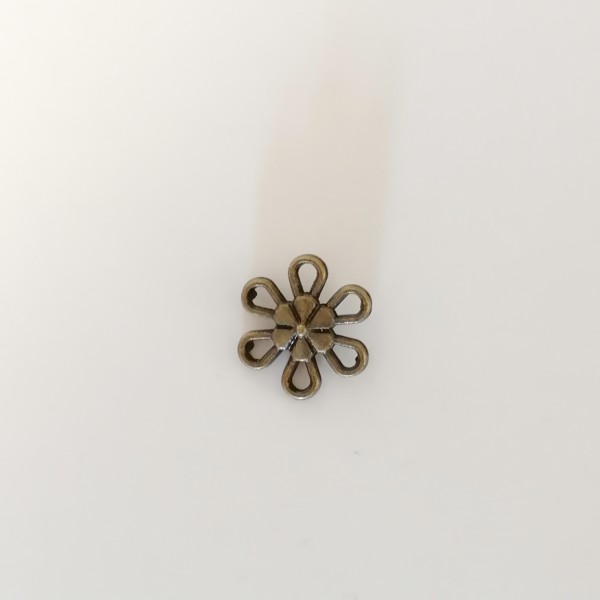 Breloque pendentif petite fleur - Photo n°1