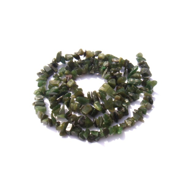 Jade du Canada : 20 perles chips 6 MM de diamètre environ - Photo n°1