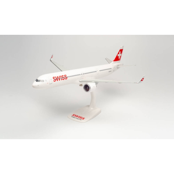 Airbus A321 neo Swiss International Air Lines  HB-JPA Stoos 1/100 Herpa - Photo n°1