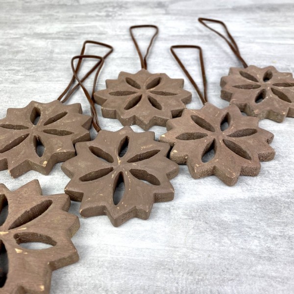 Lot de 6 Suspensions petit Flocon en bois brun peint, diamètre. 8 cm, déco sapin de Noël - Photo n°3