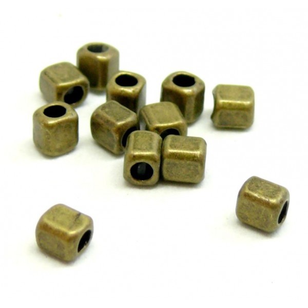 PS110210130 PAX 50 perles intercalaires Cube 4 mm métal couleur Bronze - Photo n°1